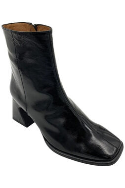 Intentionally Women's Taffy Blank Leather Ankle Boots Black - Medium